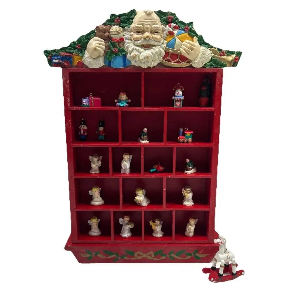 Vintage Enesco Santa Shadowbox Wall Hanger With 20 Tiny Figurines